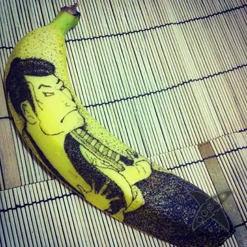 Рисунки на бананах