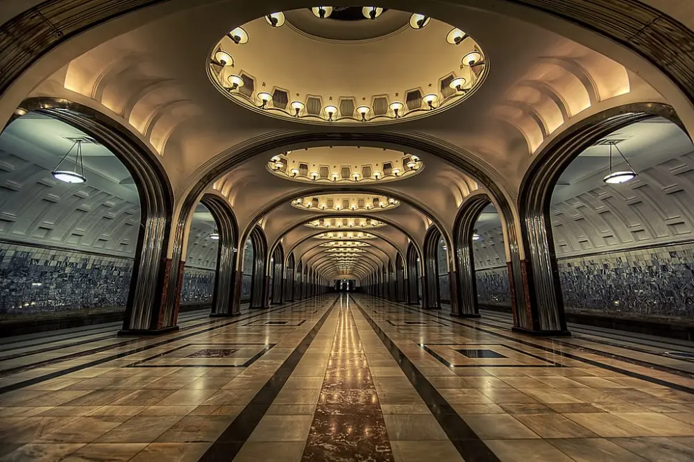 Самые красивые в мире станции метро-5