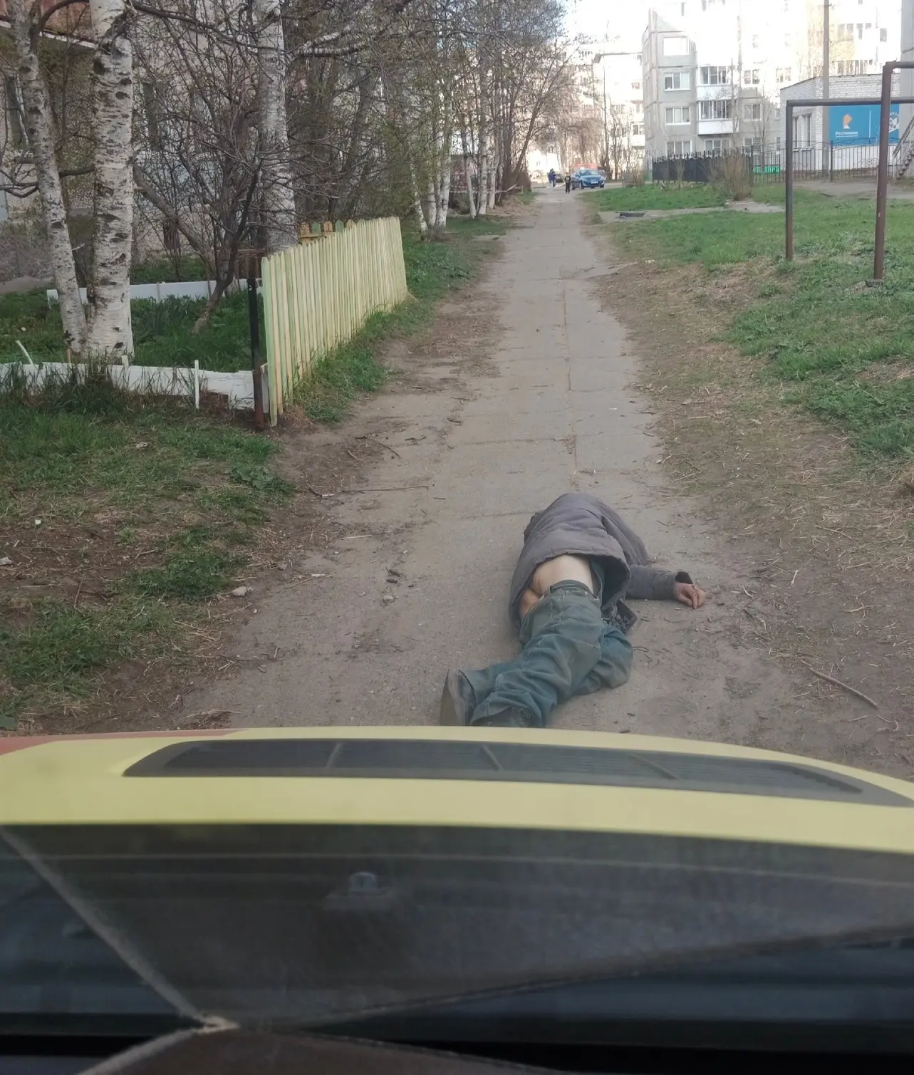 Вообще во всех скоропомощных чатах полно всяких подобных фото (это есть так или иначе у всех коллективов смп, а особенно у реанимационных бригад. Такова работа)