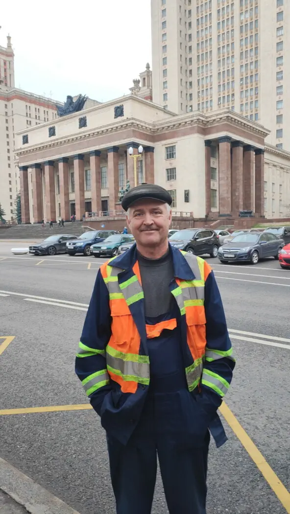 Отец на работе